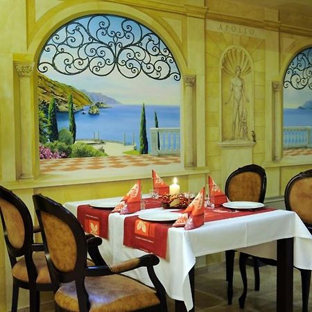 Hotel Apollo دارووفكو المظهر الخارجي الصورة