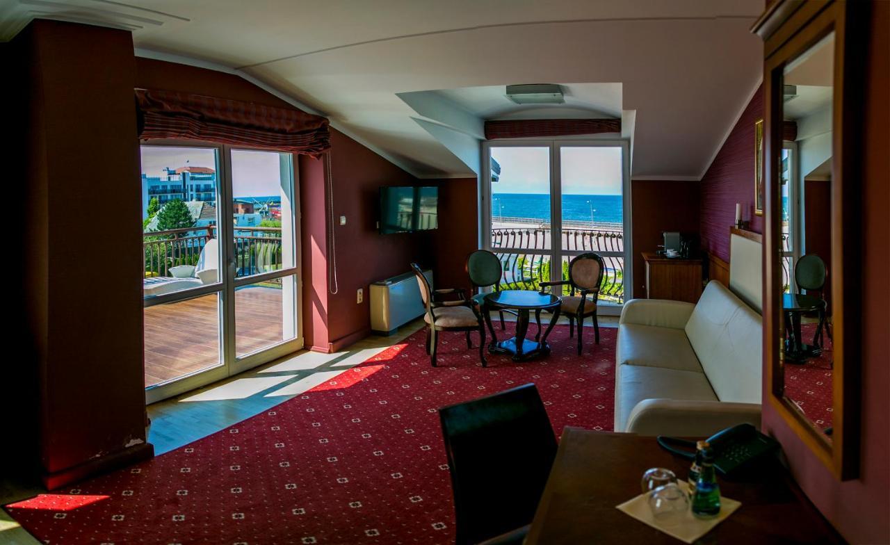 Hotel Apollo دارووفكو المظهر الخارجي الصورة