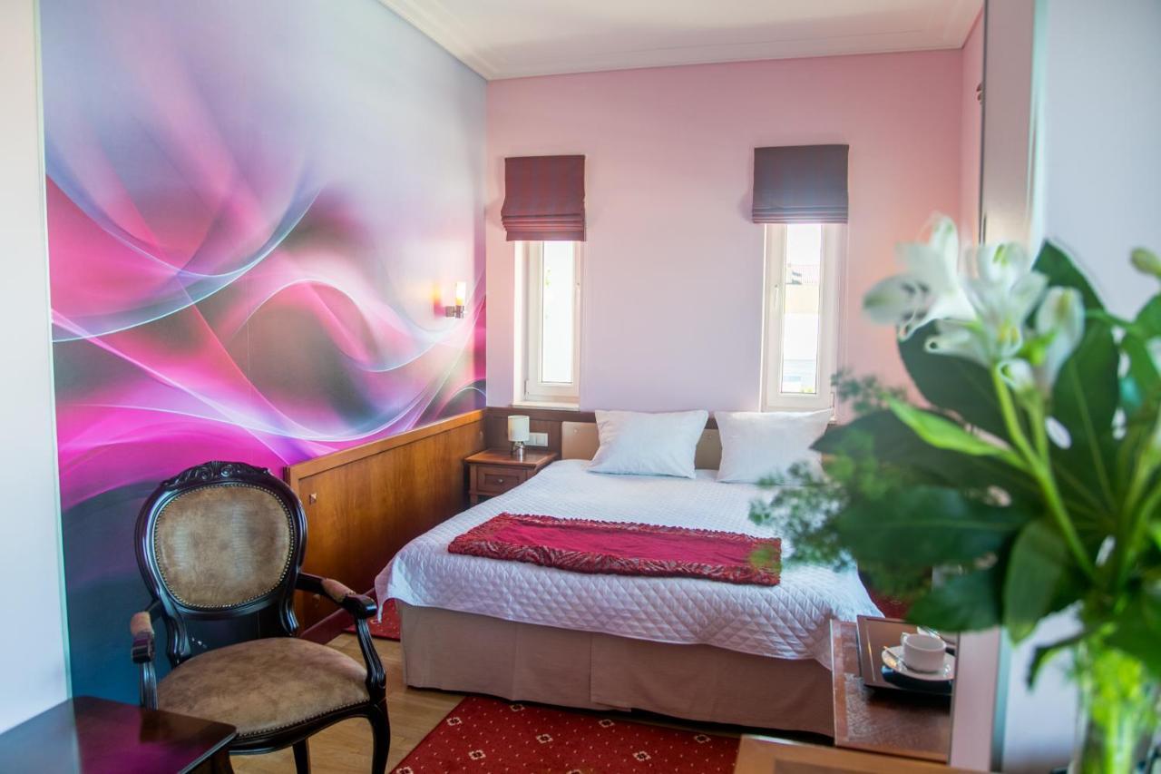 Hotel Apollo دارووفكو المظهر الخارجي الصورة